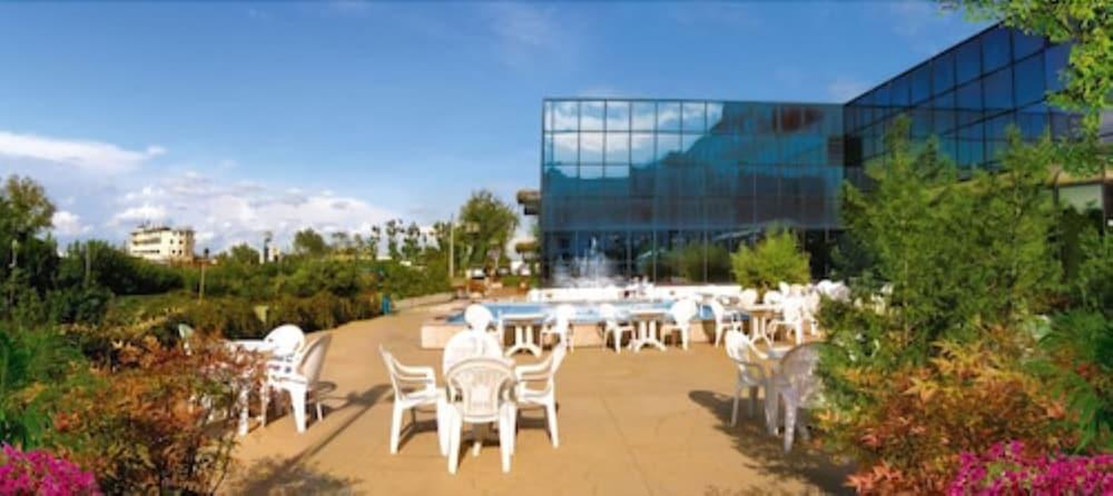 Hotel Russott 4*