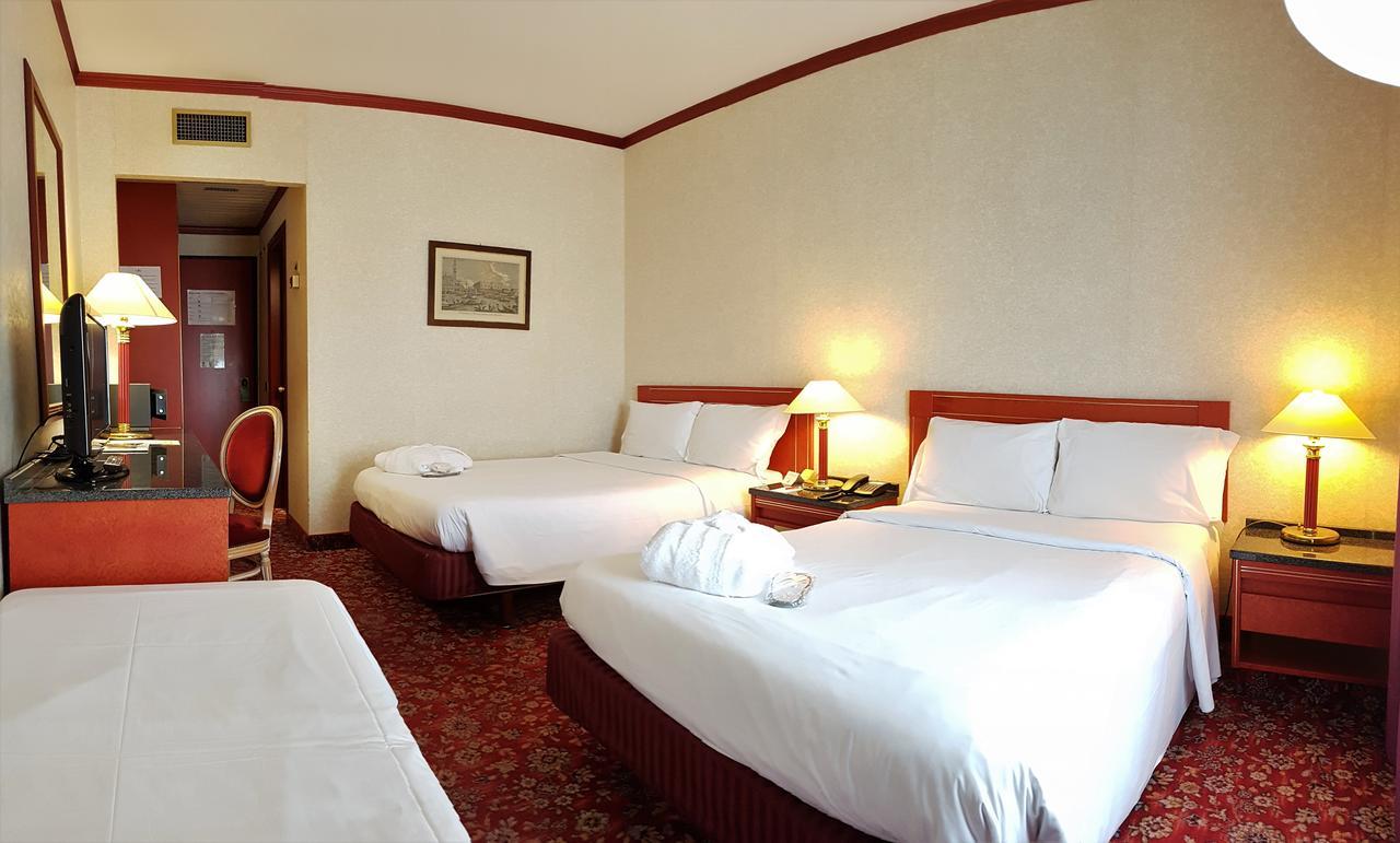 Russott Hotel